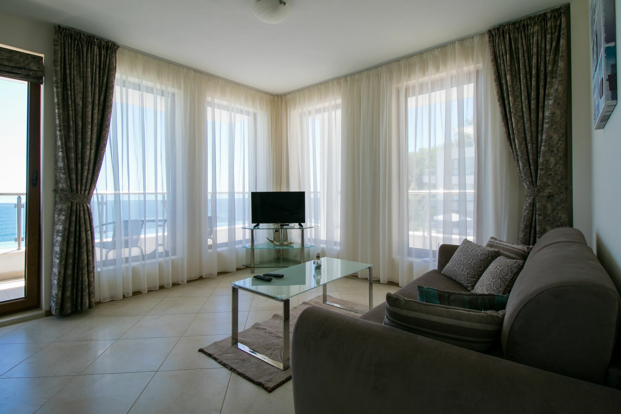 Byala Vista Cliff Apartments Eksteriør bilde
